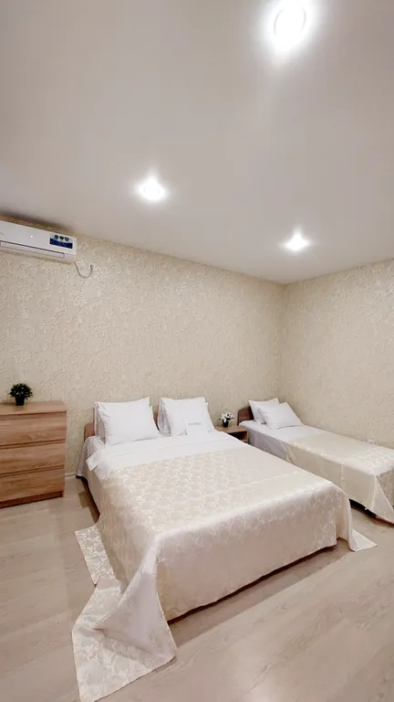 Евротрешка возле гипермаркета Мега и Леруа Мерлен