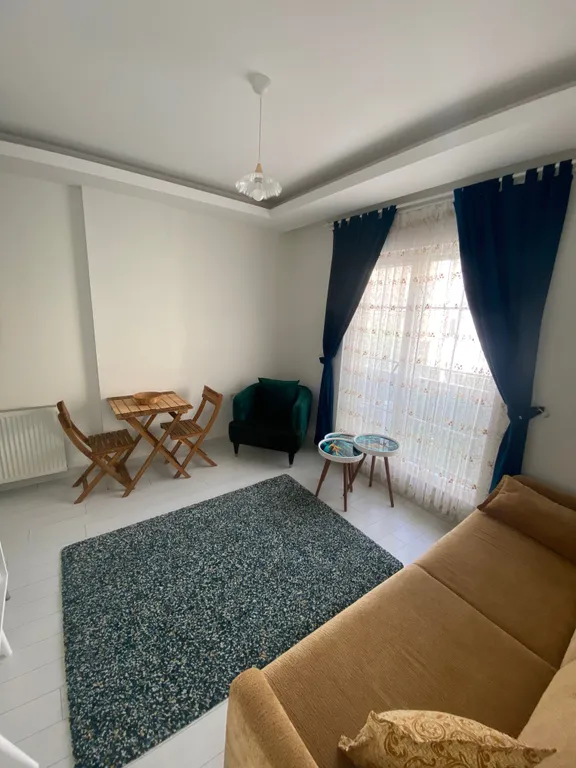 Отличное расположение в коньяалты Алтынкум 60 метров до моря