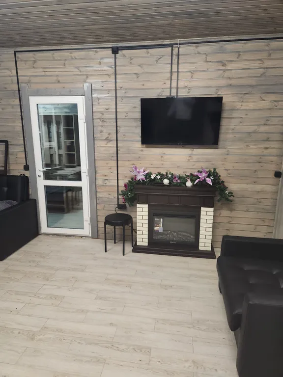 Дом-баня на берегу озера