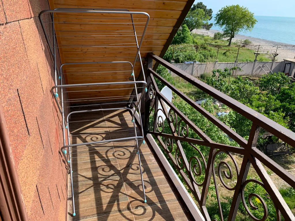 Апартаменты с видом и выходом на море