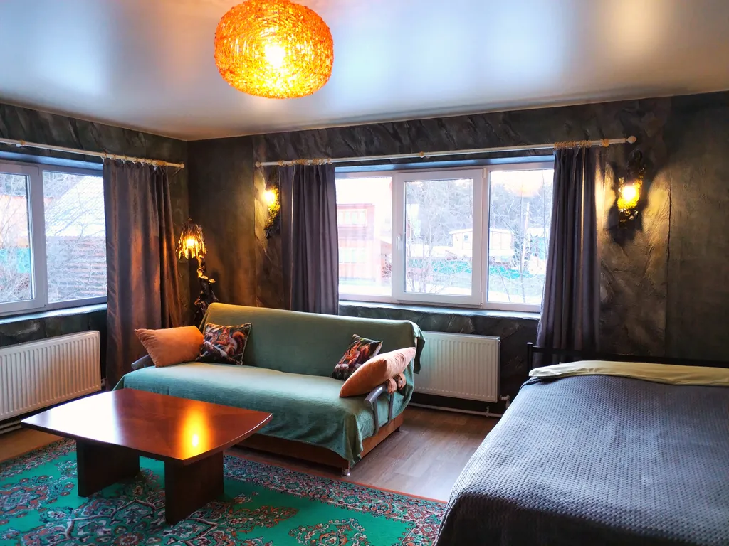 Дом в сосновом лесу