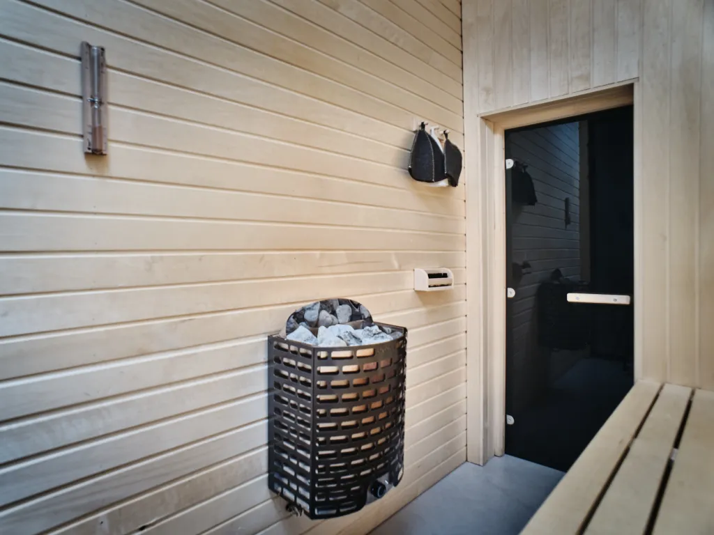 Уютный нoвый дом с сауной у горнолыжного склона "Морошка"