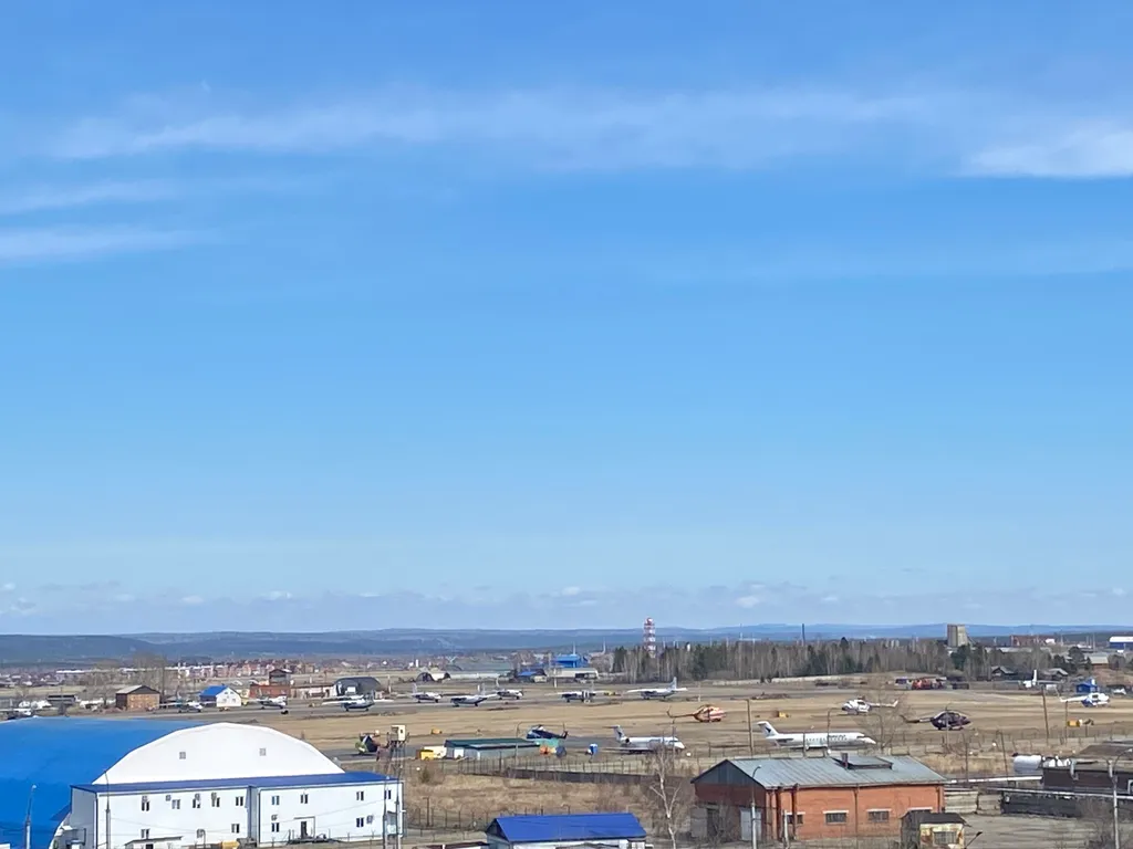 Квартира с видом на взлетную полосу аэропорта