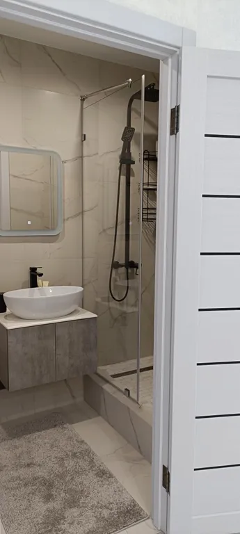 Новый апартамент с видом на лес