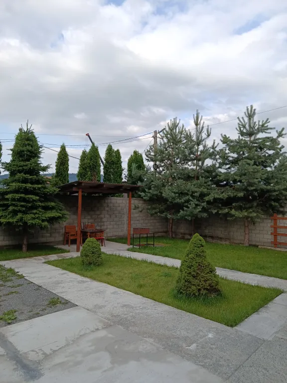 Дом из двух комнат в зелёной зоне