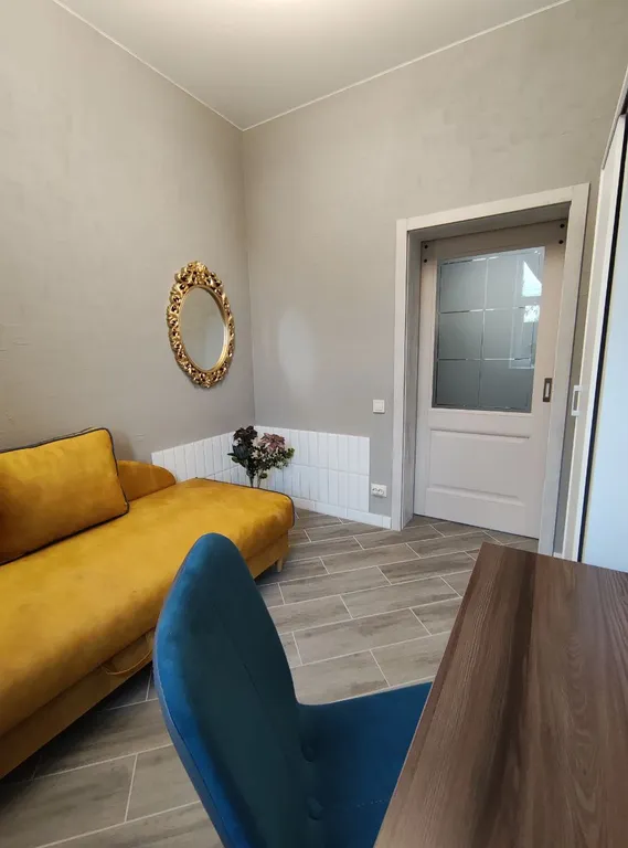 Дом в центре города рядом с набережной