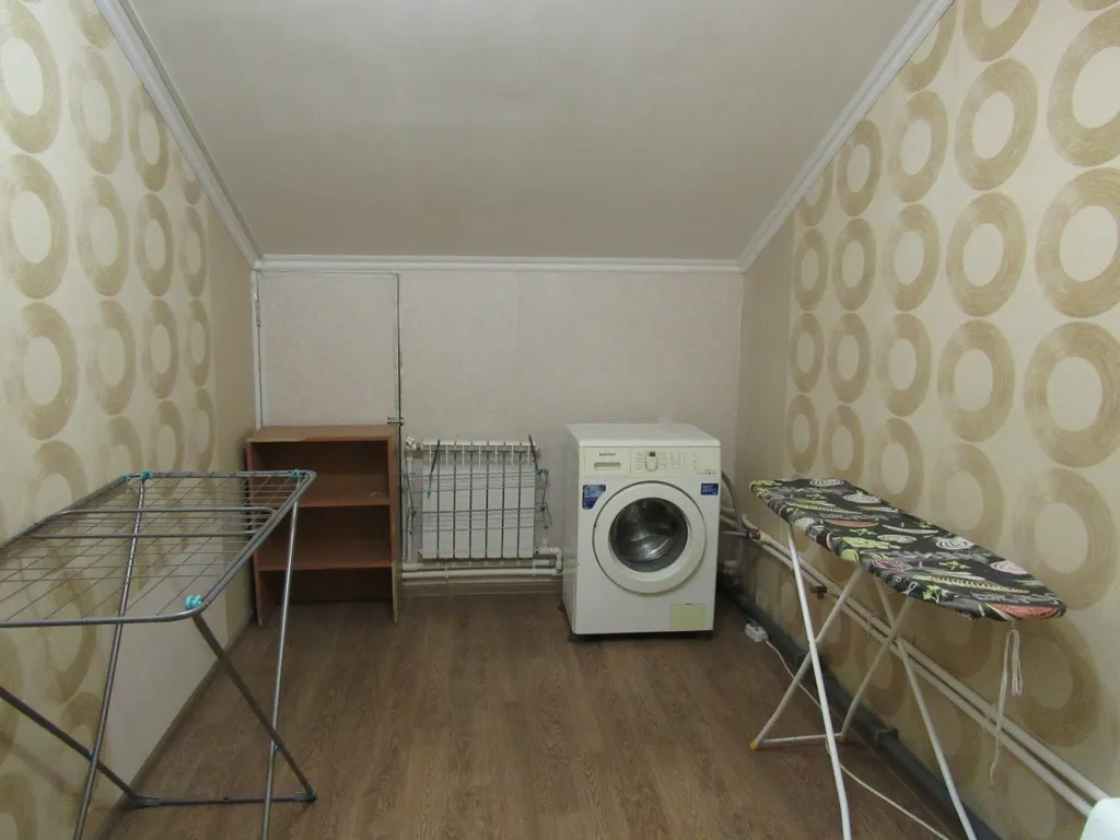 Уютный номер со светлой кухней и беседкой