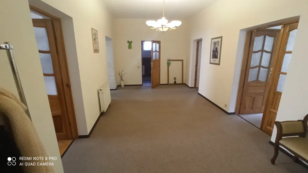 Квартира отдельная на первом этаже частного дома