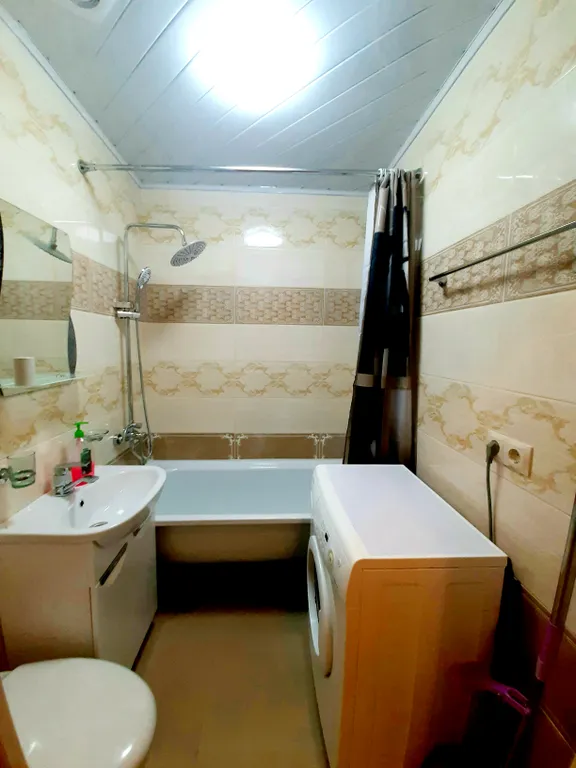 Квартира с балконом рядом с Аэропортом, 15 мин до моря и казино