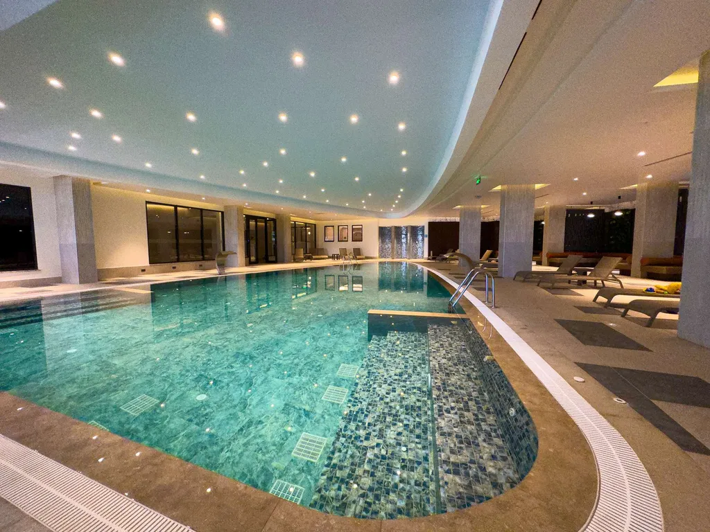 Azura World E с премиум инфраструктурой