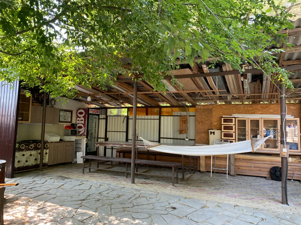 Коттедж Деревянный домик в лесной чаще рядом с морем — Геленджик