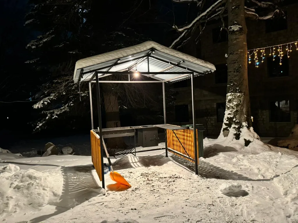 Коттедж Гостевые домики в стиле барн Hill bee — Архыз