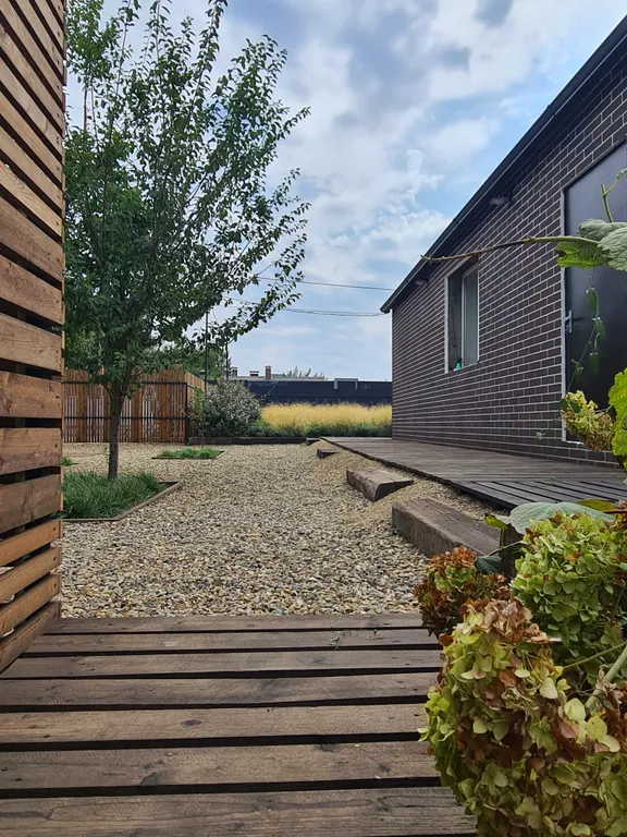 Дом с ландшафтным дизайном