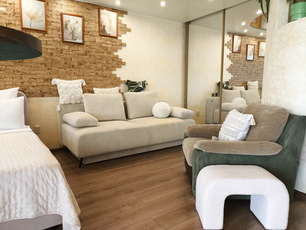 Шикарная квартира с панорамным окном для 4