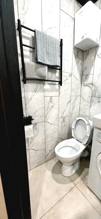 Квартира Уютная студия напротив университета и парка в центре Нефтяников — Омск