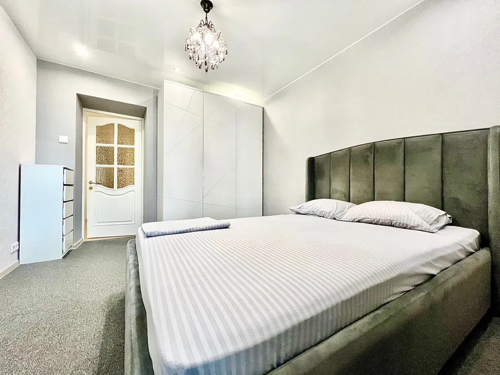 Трехкомнатная квартира в районе ТРК Столица