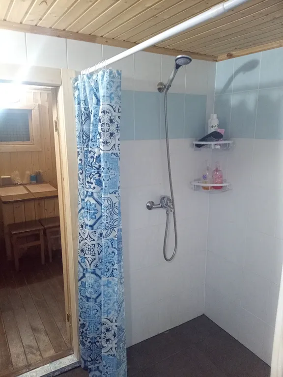 Комфортный коттедж у озера