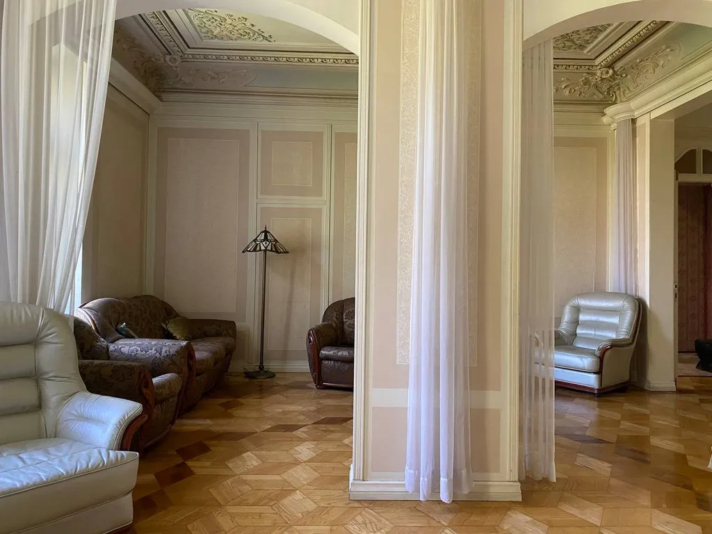 Квартира Колоритная квартира с камином и балконом в особняке Колобовых.Парковка — Санкт-Петербург