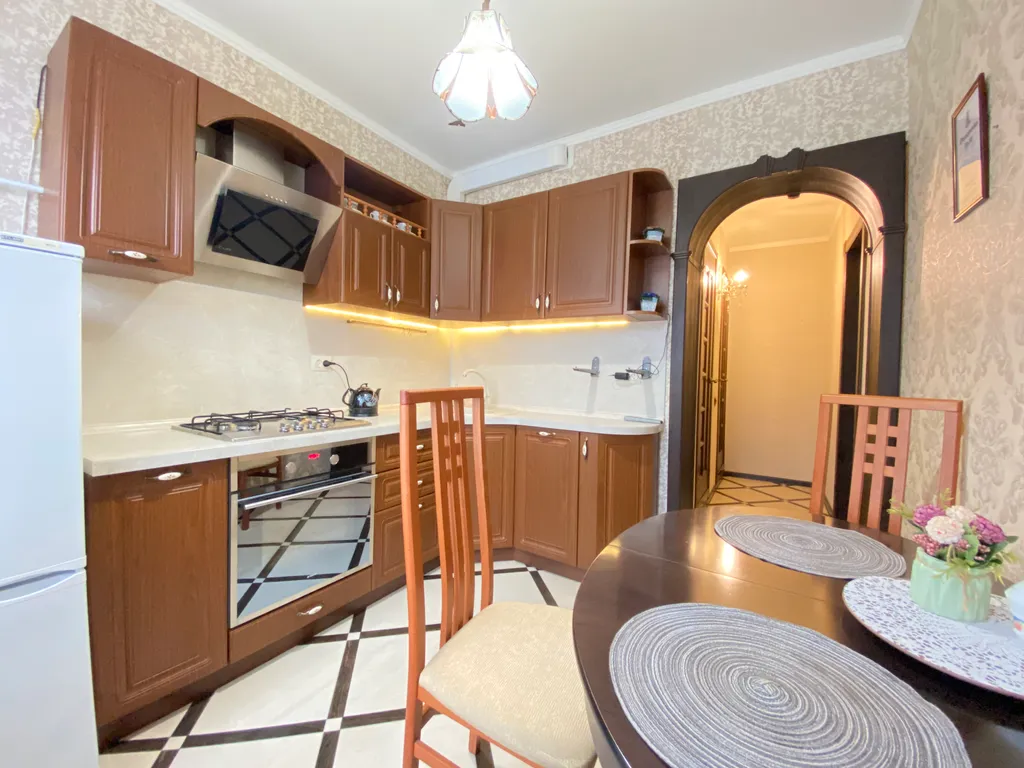 Самый центр очень удобное расположение качественная мебель