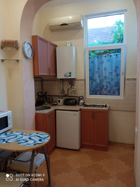 Номер на берегу моря