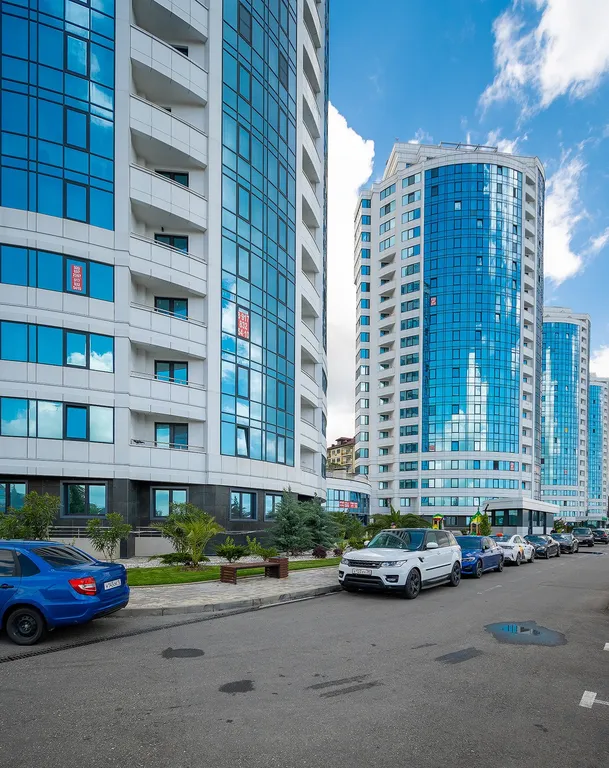 Квартира Квартира Двухкомнатная с 2 санузлами, проектором на балконе, бассейном на территории — Адлер