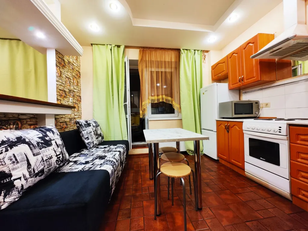 Квартира с хорошим ремонтом и мебелью