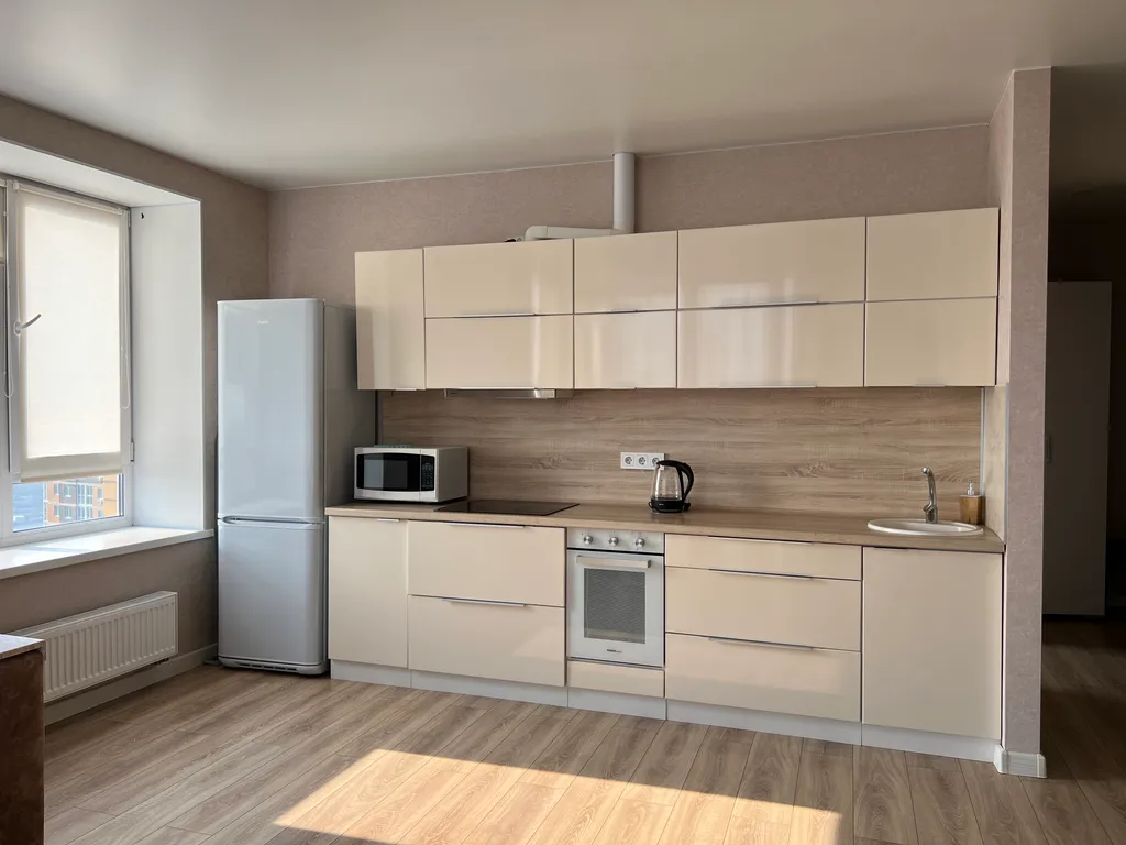 Квартира-студия с отдельной спальней с видом на море