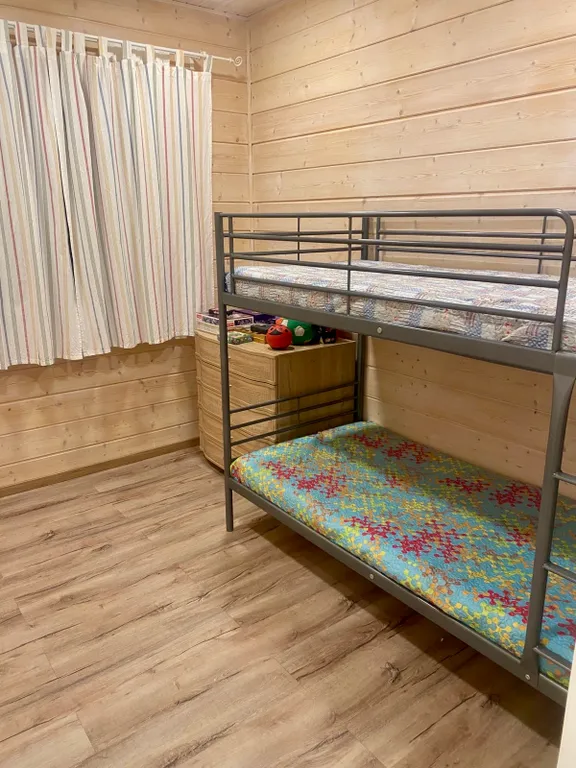 Домик с озером