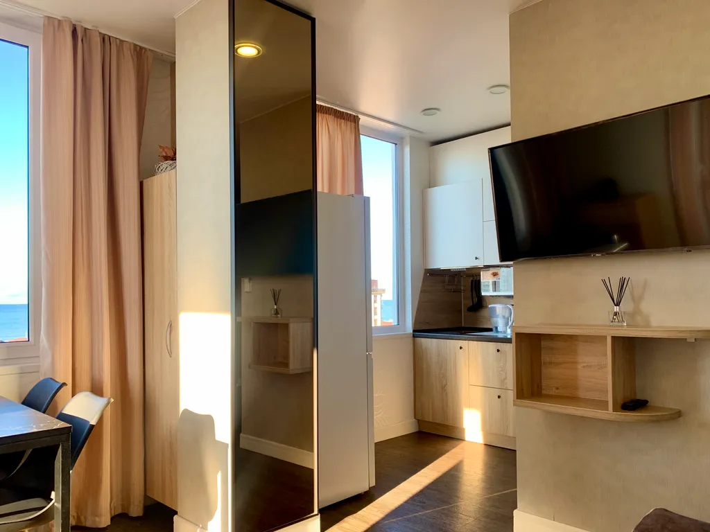 Панорамная квартира на берегу моря