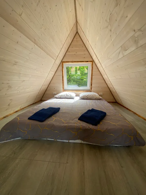 А-фрейм с бассейном