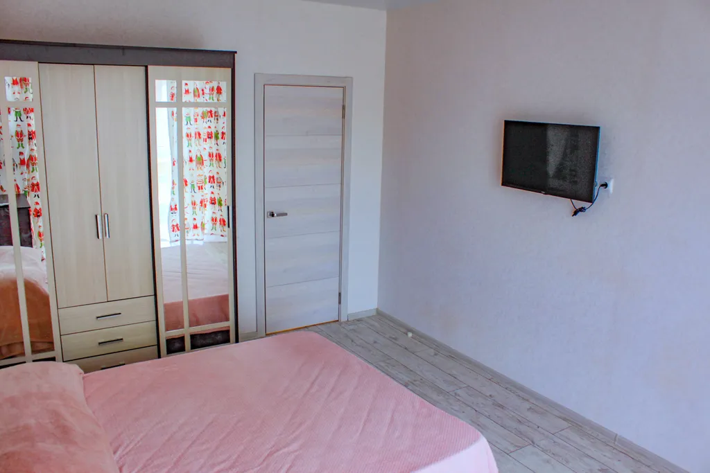 Квартира 2-комнатные апартаменты Акварель у моря, Париж — Геленджик