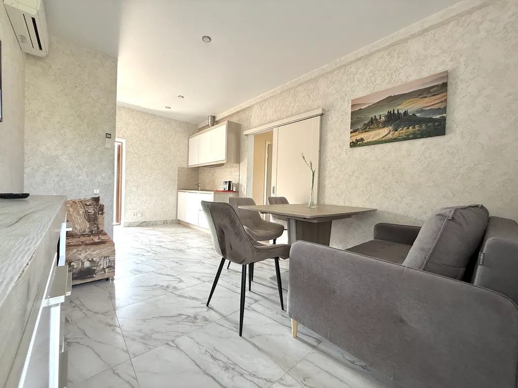 Квартира 1-комнатная Квартира — Нижняя Хобза