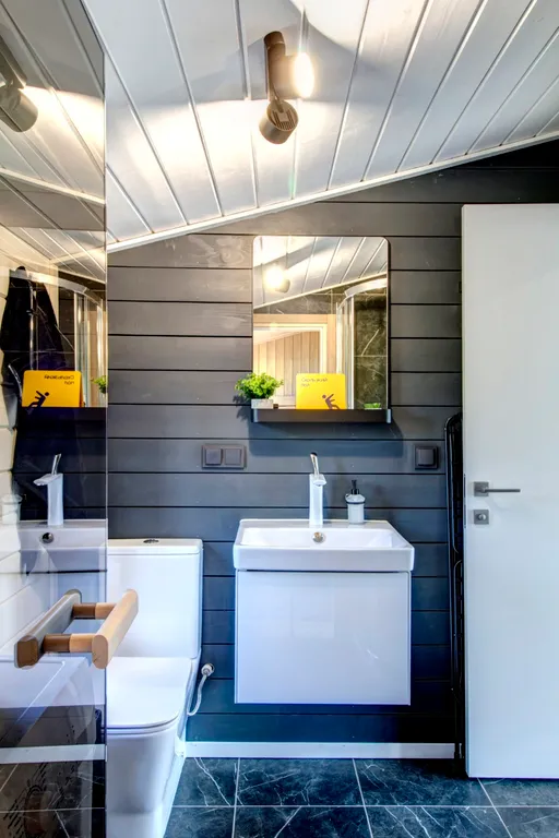 Дoм с видом на лec