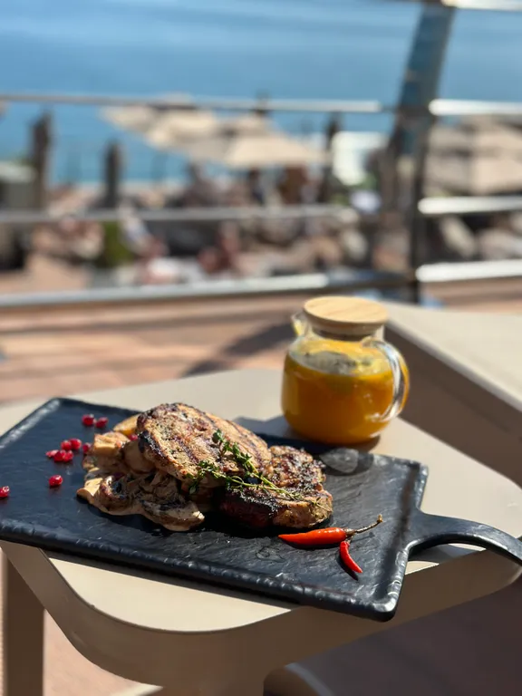 Нежность дополнительное место для пятого гостя