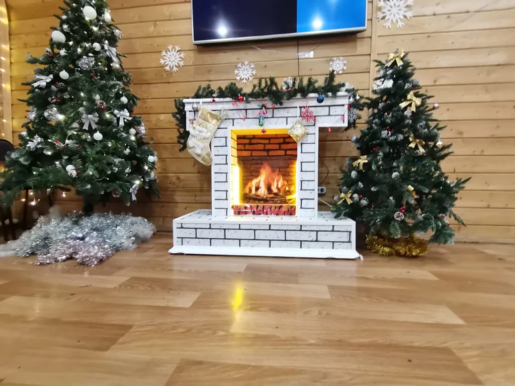 Трёхэтажный коттедж с ночным клубом баней и бассейном