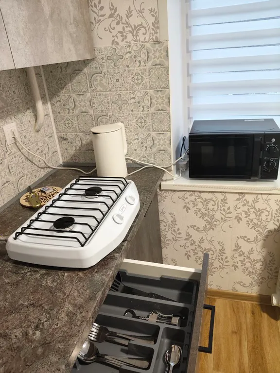 Просторная теплая квартира у Бульвара Нефтепереработчиков