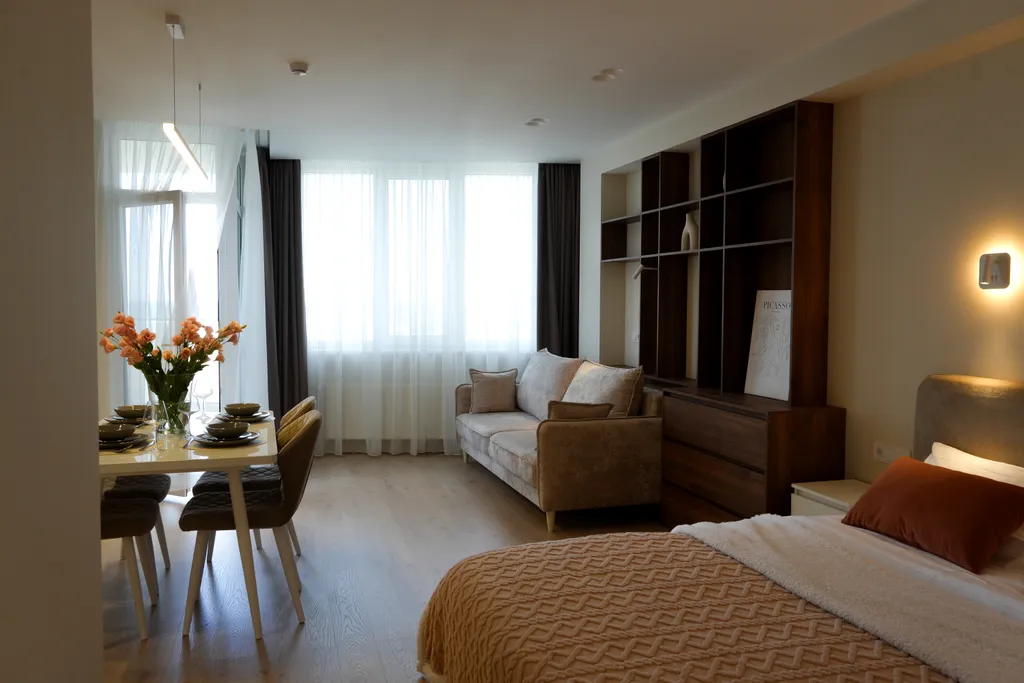 Студия RAF с видом на открытое море