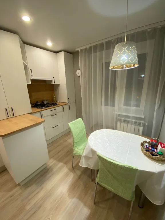 Квартира в новом районе, с новым ремонтом, большой парковкой