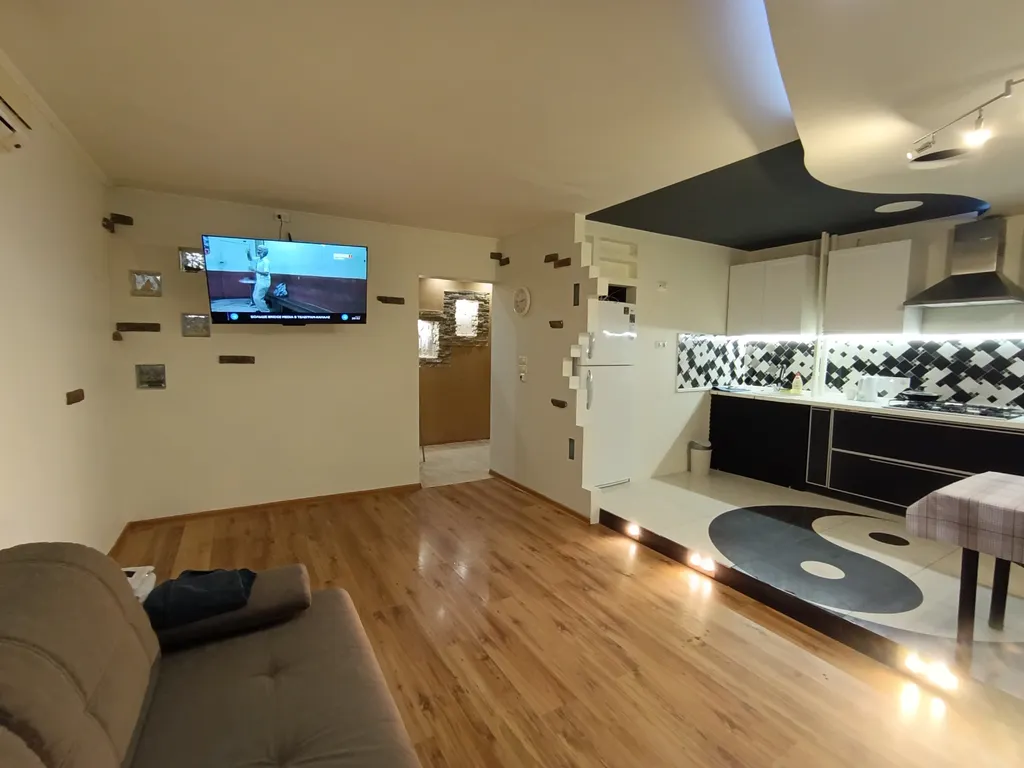 Комфортная евродвухкомнатная квартира с видом на Парк Горького