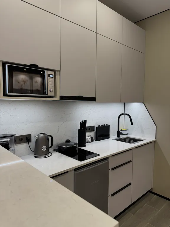 Апартаменты-студия с видом на горы в престижном районе