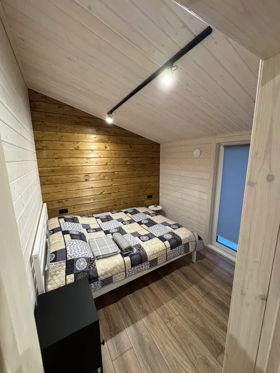 Коттедж Домик на поляне — Светлое