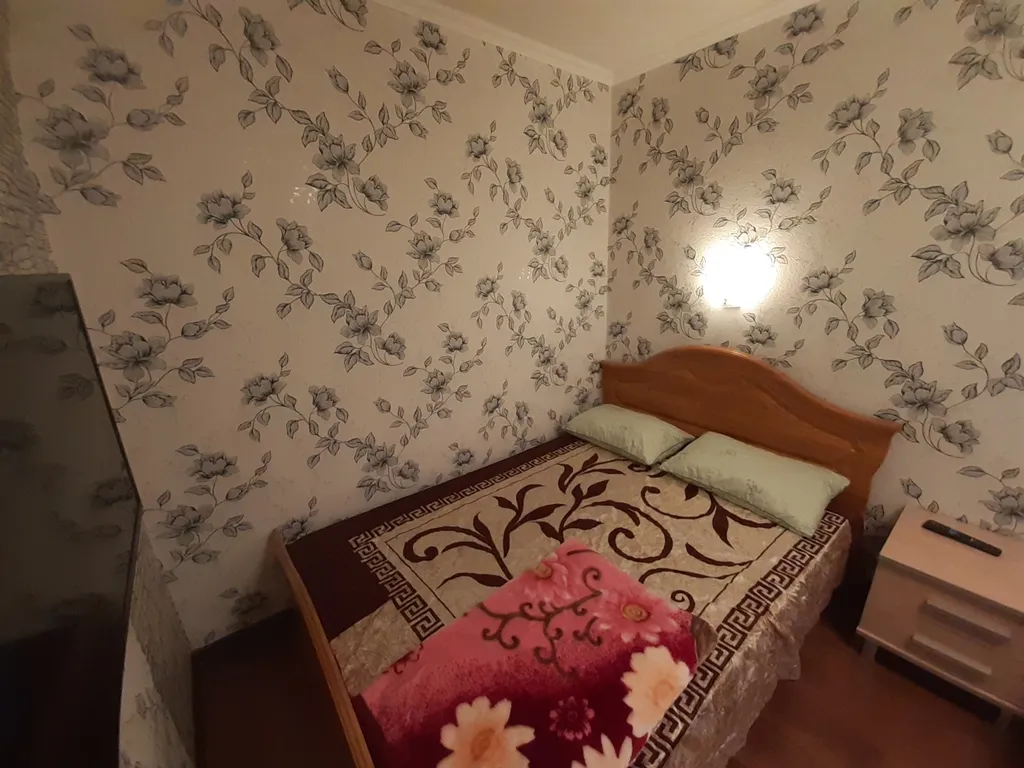 2-х комнатная квартира с хорошим ремонтом у трк окей