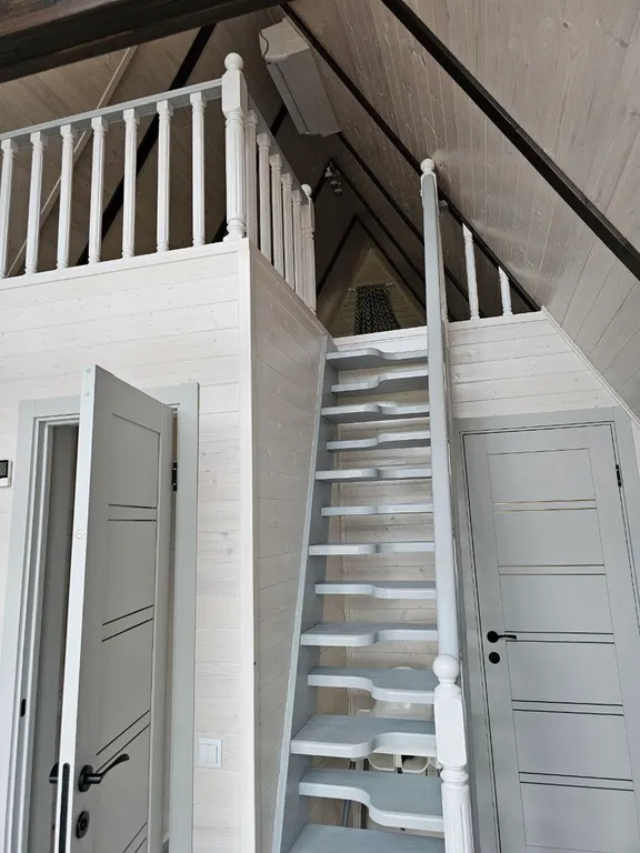 Шестиместный коттедж с изолированным участком 10 соток №2