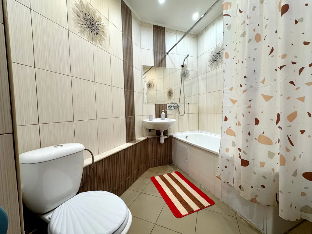 Квартира Квартира с новым современным ремонтом недалеко от ТРЦ Планета — Красноярск