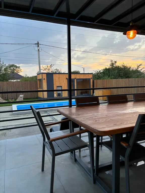 Загородный дом с баней и бассейном