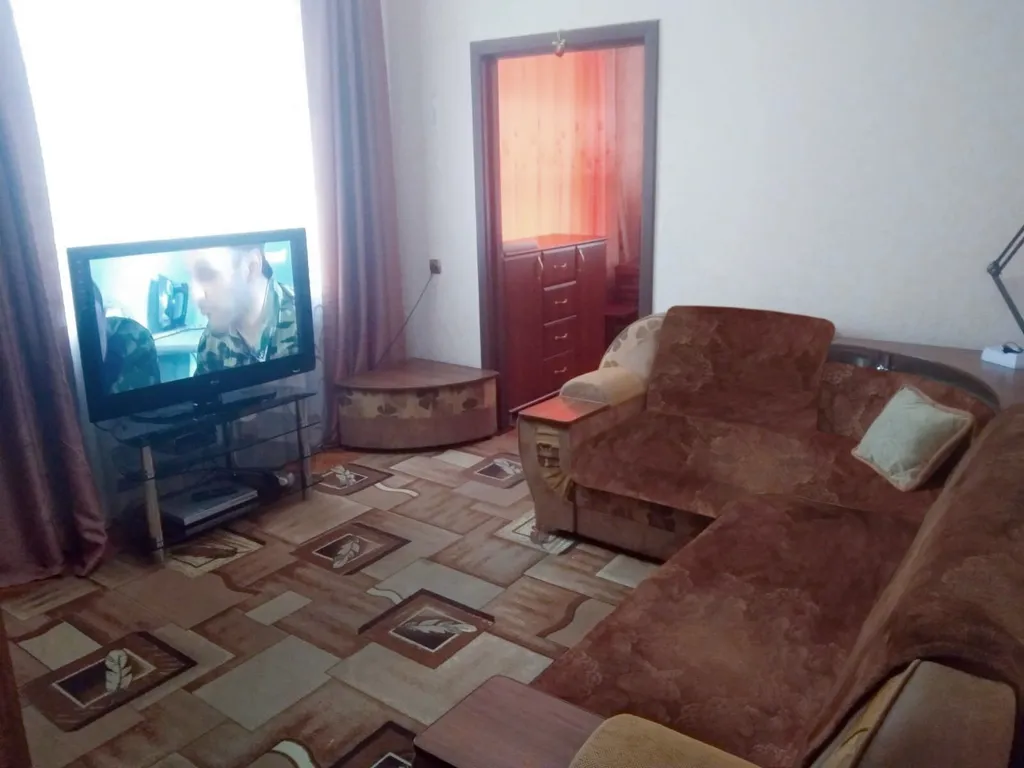 Двушка-сталинка возле морвокзала Североморска