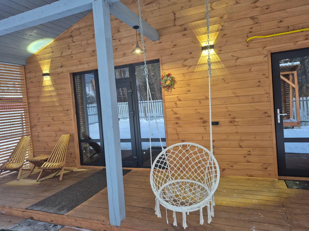 Гостевой дом в сосновом лесу в 15 минутах от курорта Манжерок