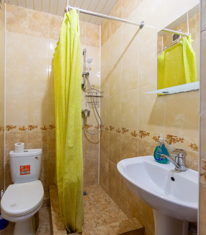 Номер с видом на горы и бассейн.