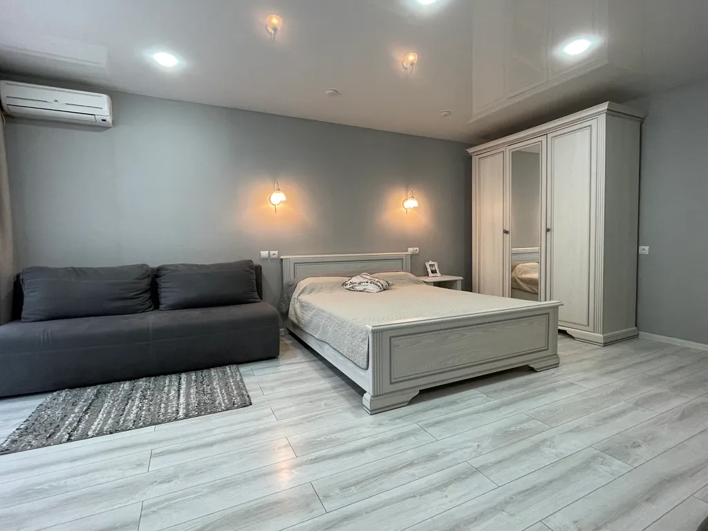 Квартира-студия в центре возле набережной