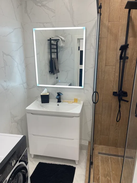 Апартамент 42